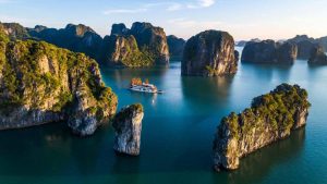 Halong Bay Day Tour (8h Cruise)