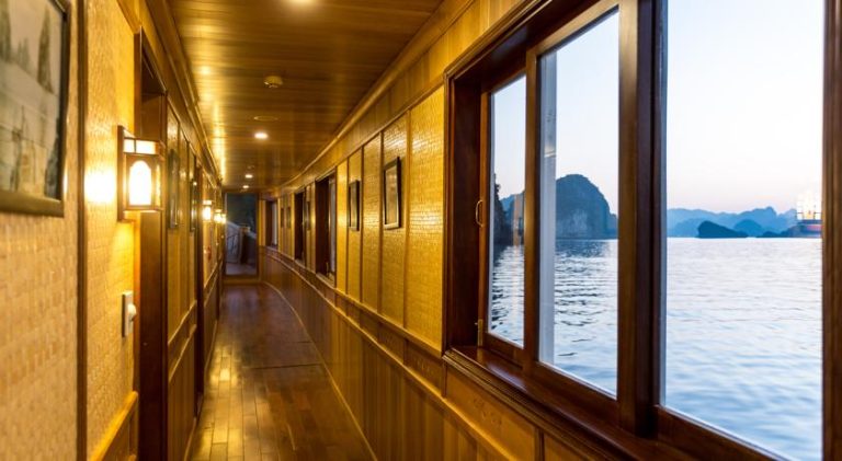 bhaya cruise halong bay
