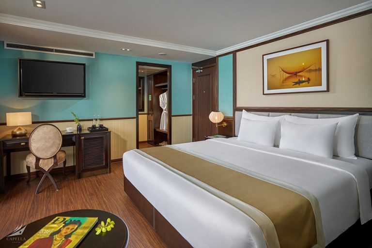 capella cruise lan ha bay