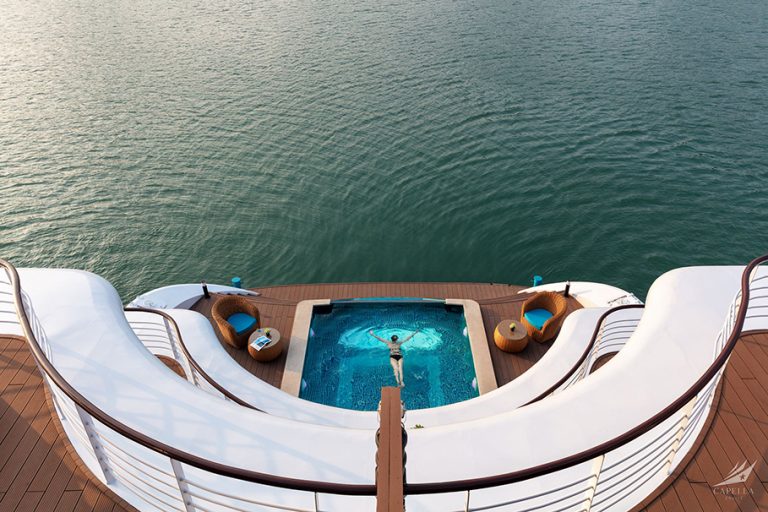 capella cruise lan ha bay