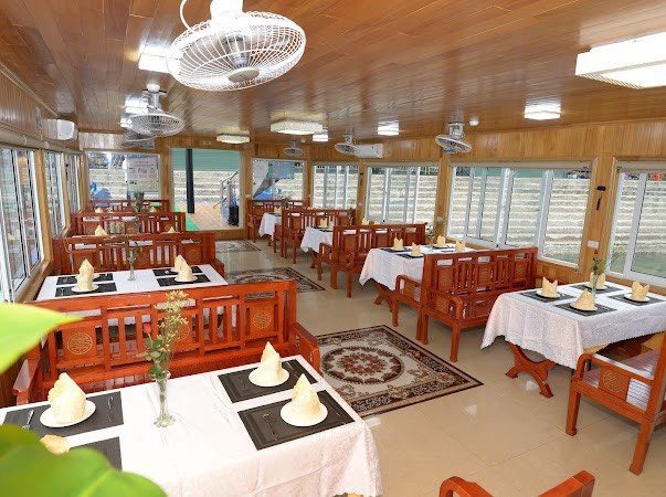 day cruise boat tour halong bay