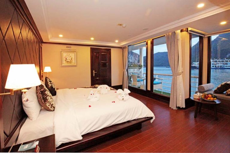 la pinta cruise halong
