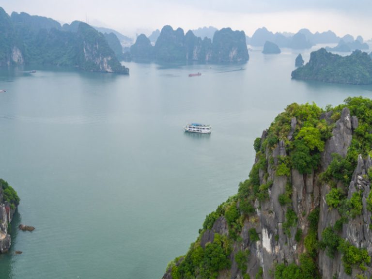 santa maria cruise halong bay