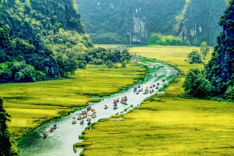 tam coc boat ride