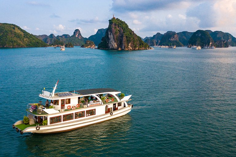 wonderbay luxury cruise halong day tour